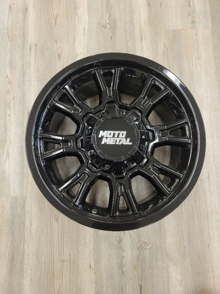Metal MOTO/OHM Legacy 17X9 6-5.5/120 +20mm Gloss Black