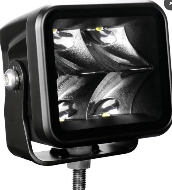 2.75" X 2.5" LED SPOT LAMP