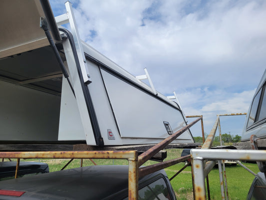 CENTURY DCU COMMERCIAL CAP WITH ROOF RACK 21-26 FORD F150 6.6' BOX