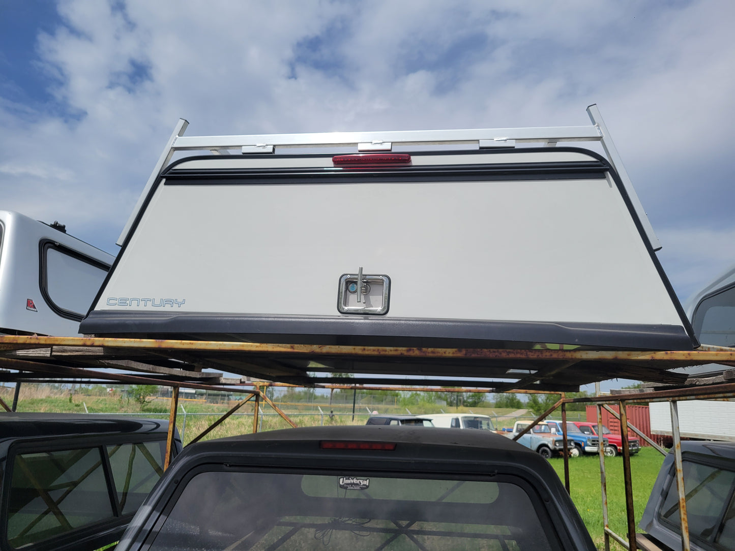 CENTURY DCU COMMERCIAL CAP WITH ROOF RACK 21-26 FORD F150 6.6' BOX