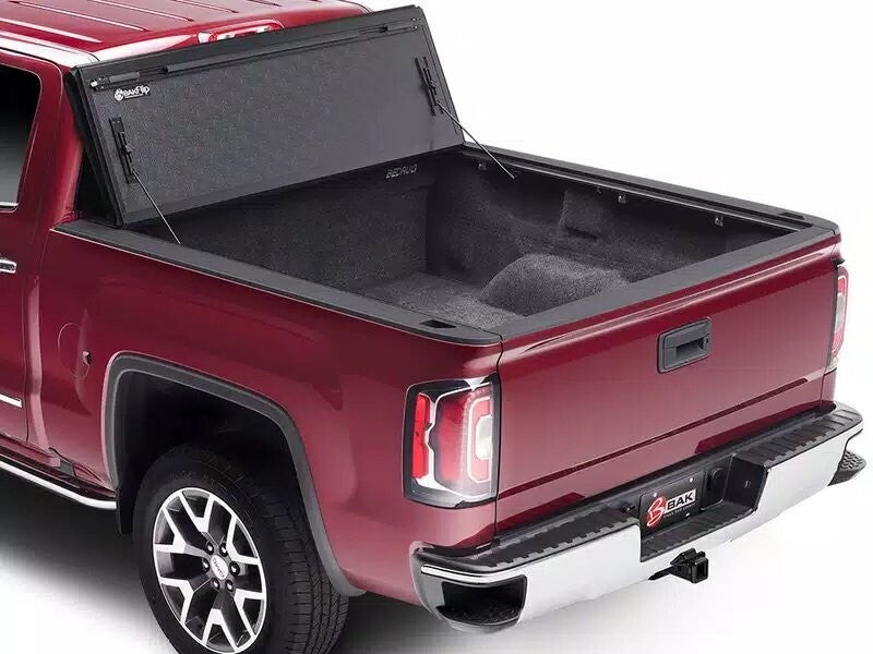 SILVERADO/SIERRA BAKFlip Fibermax Truck Bed Cover