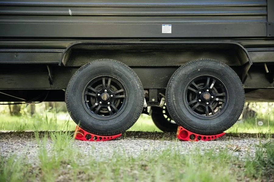 CAMPER LEVELER