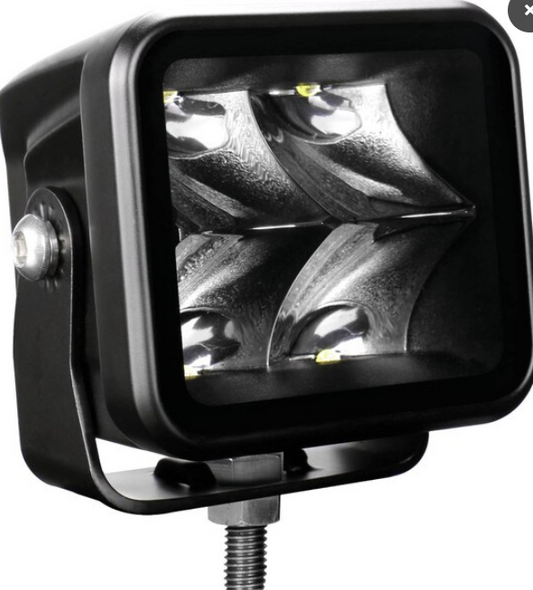 2.75" X 2.5" LED SPOT LAMP